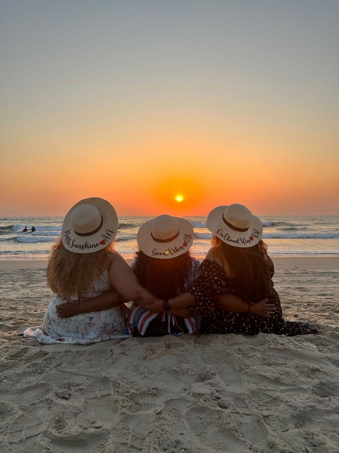 Beach Floppy Hat - Airplane Mode